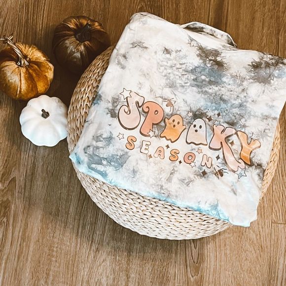 Tops - Gray tie dye shirt